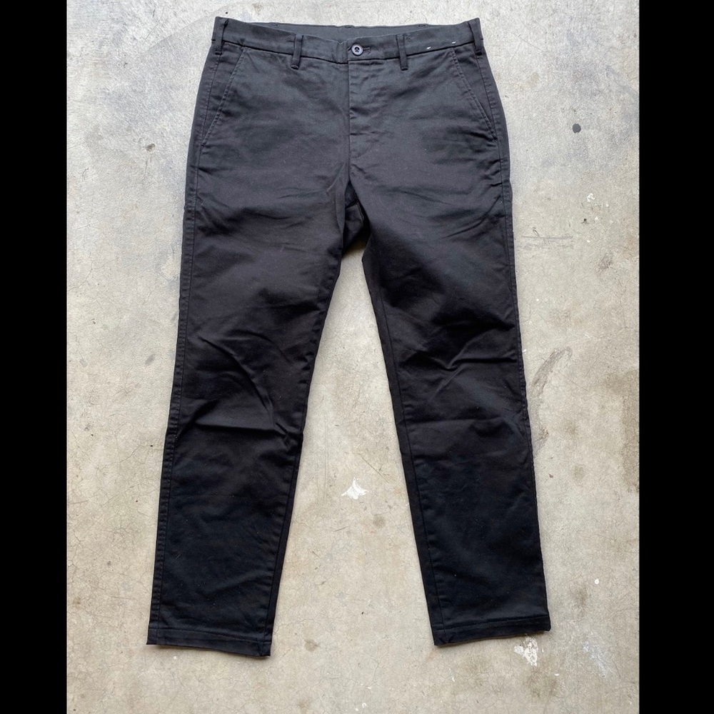 Uniqlo Men’s Slim Fit Chino Pants